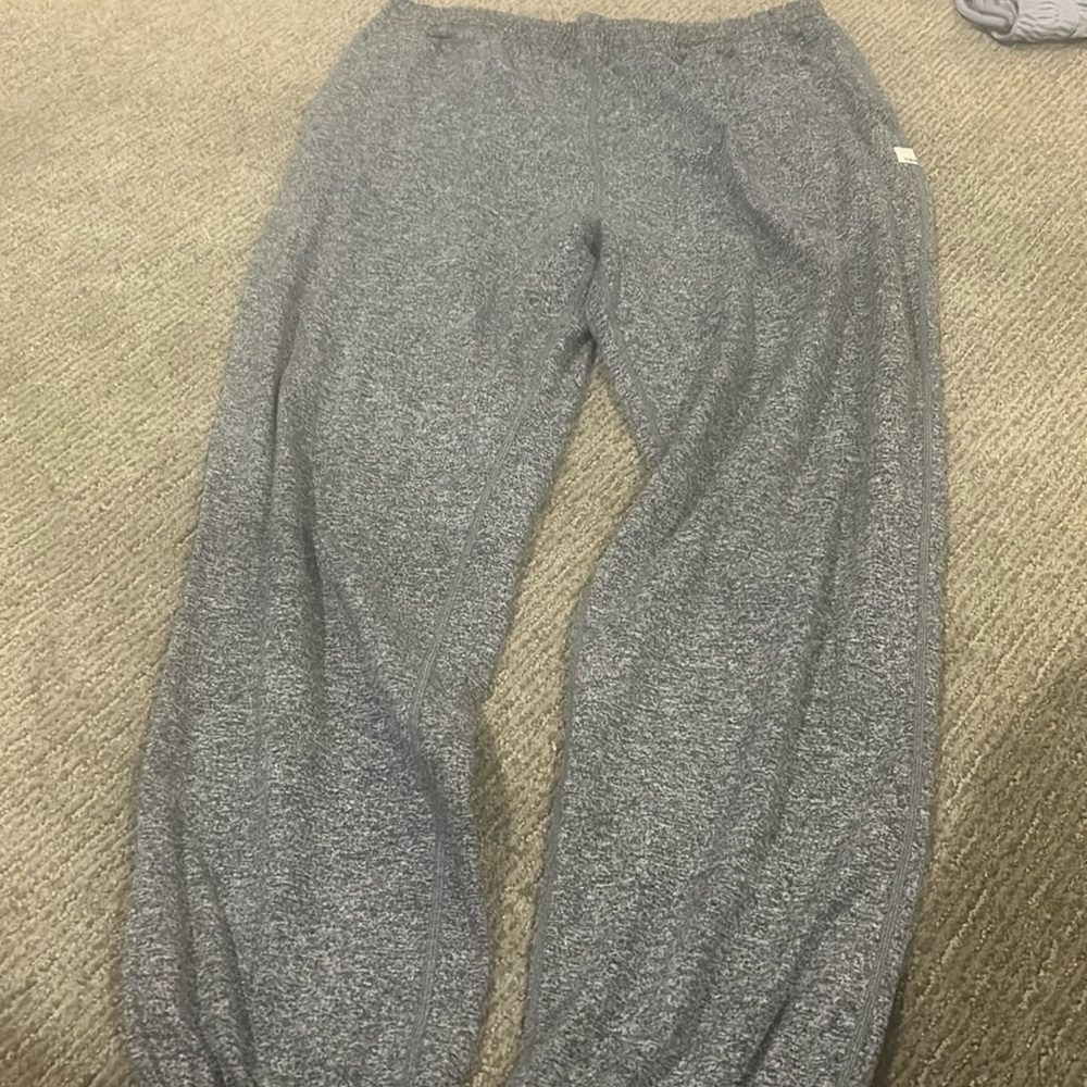 Vuori boyfriend joggers women’s